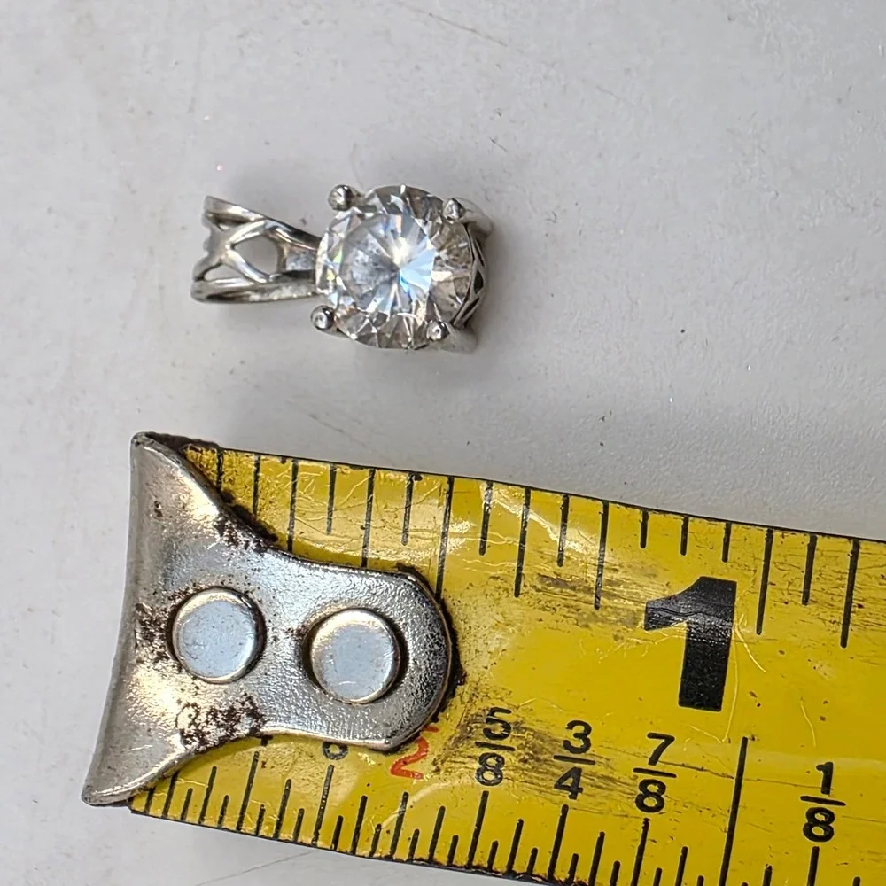 925 Sterling Silver Cubic Zirconia Round Solitaire Pendant Lattice Bail 1g